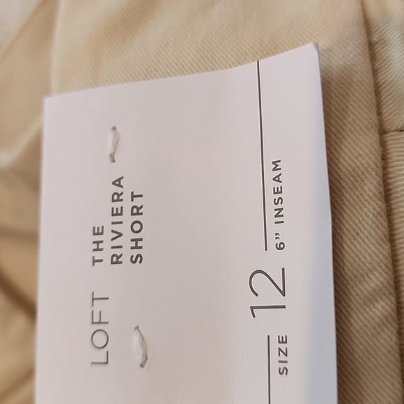 Women's tan shorts - Picture 3 of 6